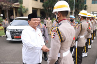 Sambangi Kapolri, Prabowo: Kita Perlu TNI dan Polri yang Kuat