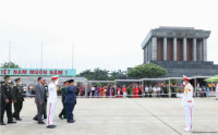 Ziarah ke Mausoleum Ho Chi Minh, Prabowo : Dia adalah Pahlawan Besar