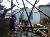 Dihantam Puting Beliung, 10 Rumah di Subang Rusak Berat