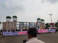 Ada Demo di Depan Gedung DPR RI, Lalulintas Berjalan Seperti Biasa