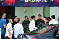 Presiden Jokowi Tinjau Simulasi Pengamanan Satgas TNI AL PAM Laut untuk KTT G20