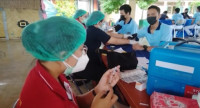 Dinkes Denpasar Mulai Berikan Vaksinasi Dosis Keempat Bagi Nakes 