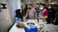 Kapolri Jenguk Korban Kerusuhan Stadion Kanjuruhan di Rumah Sakit