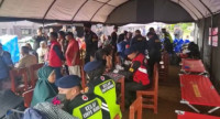 Polri Berikan Pelayanan Kesehatan "Jemput Bola" untuk Pengungsi Gempa Cianjur