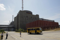 Gedung Sekitar Pabrik Zaporizhzhia Meledak, Dipastikan Radiasi Nuklir Tidak Meningkat