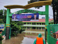 Hujan Deras di Sekitar Jakarta, Diduga 3 Siswa MTs N 19 Meninggal