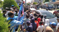 Pelantikan Ketua DPD Demokrat NTT Diwarnai Demonstrasi, Prokes Covid-19 Diabaikan