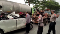Kecelakaan Maut Minibus Tabrak Truk, 6 Orang Tewas