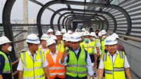 Gubernur Anies Tinjau Pembangunan Jembatan "Skywalk" Stasiun MRT Lebak Bulus