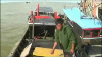 Cuaca Buruk dan BBM Mahal, Ratusan Nelayan Tunda Melaut