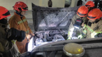 Mobil Terbakar di Pusat Perbelanjaan BIP Bandung