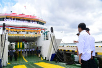 Presiden Jokowi Resmikan 3 Pelabuhan Penyeberangan dan 1 Kapal di Wakatobi