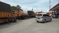 Pemkot Padang Terapkan Aturan Kendaraan Besar Isi BBM Mulai Pukul 21.00 WIB