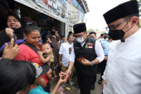 Ridwan Kamil Salurkan Bantuan untuk Warga Terdampak Longsor di Bogor
