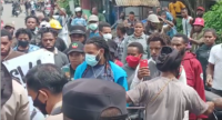 Polisi Halau Aksi Demo Tolak Pemekaran Daerah Otonom Baru di Manokwari Papua Barat