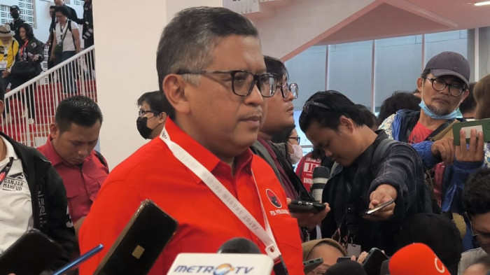 Mahfud MD Tak Jadi Bacakan Maklumat di Konser Salam Metal, Hasto: Nanti saat Kampanye di Banyuwangi