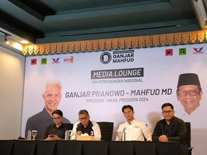 Hasto Sebut DNA PDIP dan Investor Besar Ganjar-Mahfud Adalah Kekuatan Rakyat