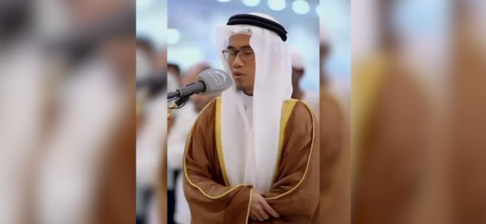 Lebak Resident, Became An Imam at Dubai Mosque