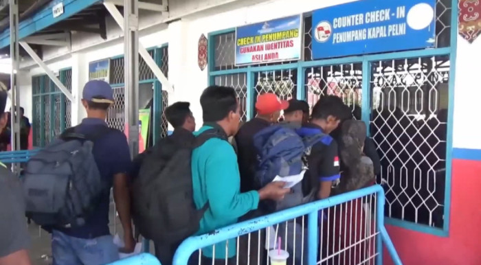8,720 Travelers to Depart From Sampit Port