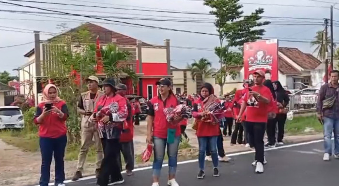 Caleg di Lampung Sosialisasikan dan Bagikan Apk Capres Ganjar-Mahfud