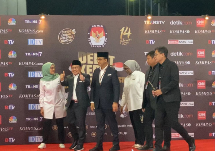 Jelang Debat Cawapres, Cak Imin Puji Gibran dan Mahfud MD
