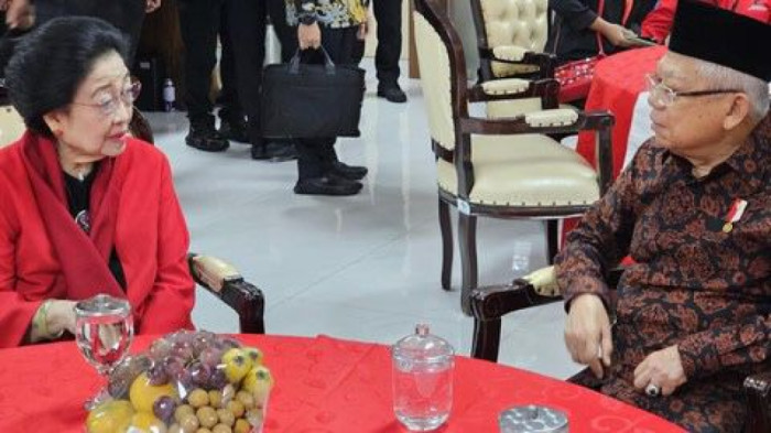 Megawati Sambut Maruf Amin dalam HUT PDIP Ke-51