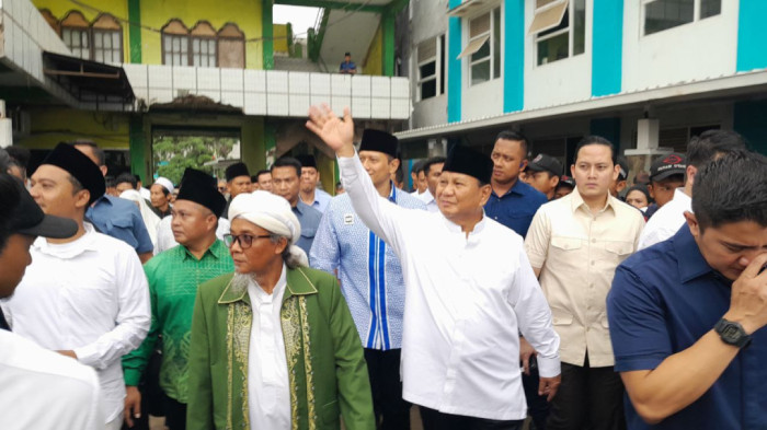 Sambangi Tasikmalaya, Prabowo Kunjungi Pondok Pesantren dan Reuni Pendukung Loyal