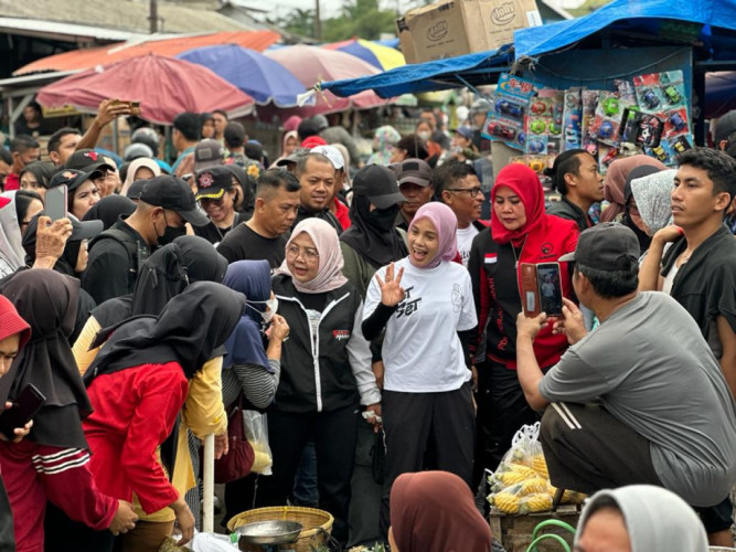 Atikoh Blusukan ke Pasar di Lampung: Serap Aspirasi Harga Bahan Pokok