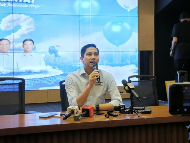 Jelang Masa Tenang, TKN Prabowo-Gibran Pastikan Pembersihan Alat Peraga Kampanye