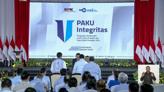 Anies dan Prabowo Kembali Berjabat Tangan