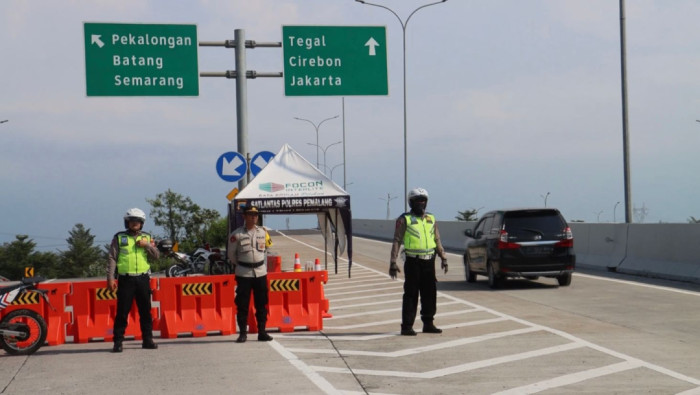 Jelang One Way Diterapkan, Polisi Sterilisasi Exit Tol Pemalang