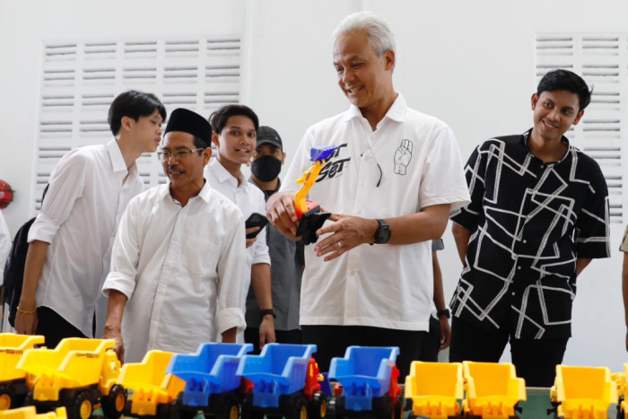 Ganjar Beri Apresiasi Generasi Muda Dalam Membangun Industri dari Desa di Demak