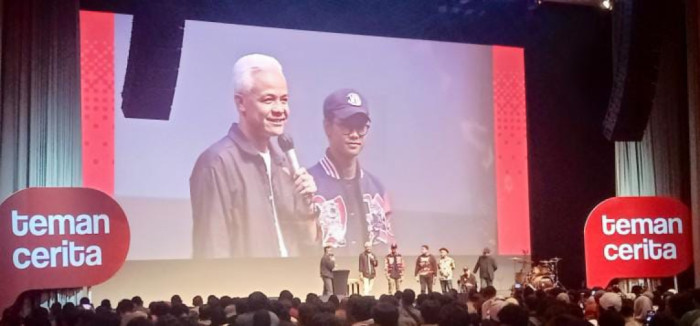 Ganjar Tertawa saat jadi Bahan Roasting Tiga Komika