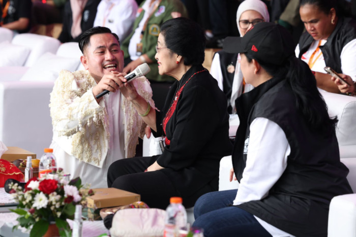 Tampil di Hajatan Rakyat Semarang, Megawati Nyanyi Bareng Nassar