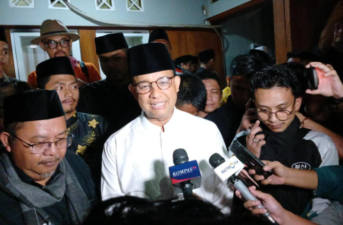 Begini Tanggapan Anies, soal Bawaslu Nyatakan Gibran Lakukan Pelanggaran Bagi-bagi Susu di CFD