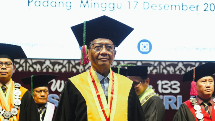 Mahfud MD: Mahasiswa yang Baru Memasuki Dunia Kerja, Hati-Hati Melangkah