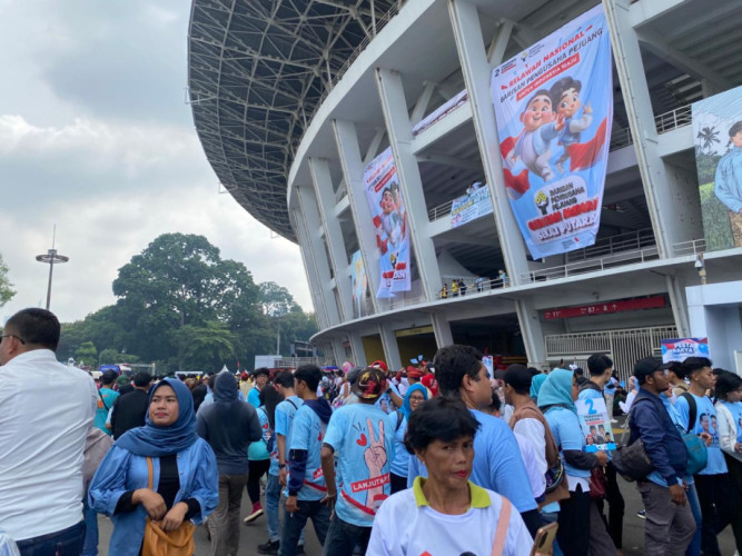Ribuan Massa Pendukung Prabowo-Gibran Mulai Padati Kawasan GBK 