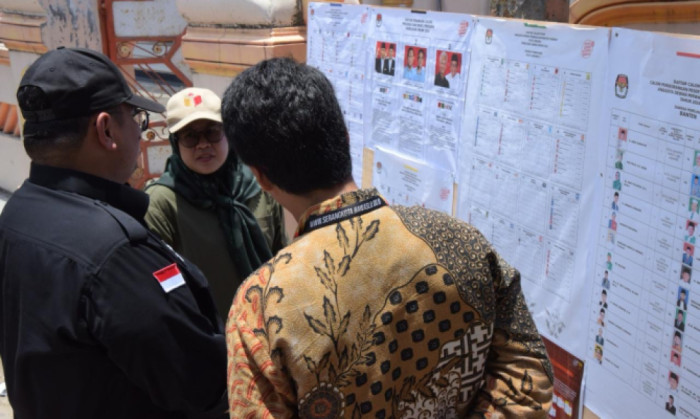 Awasi PSU di TPS, Ketua Bawaslu RI Pastikan Pelaksanaan Sesuai Prosedur Aturan