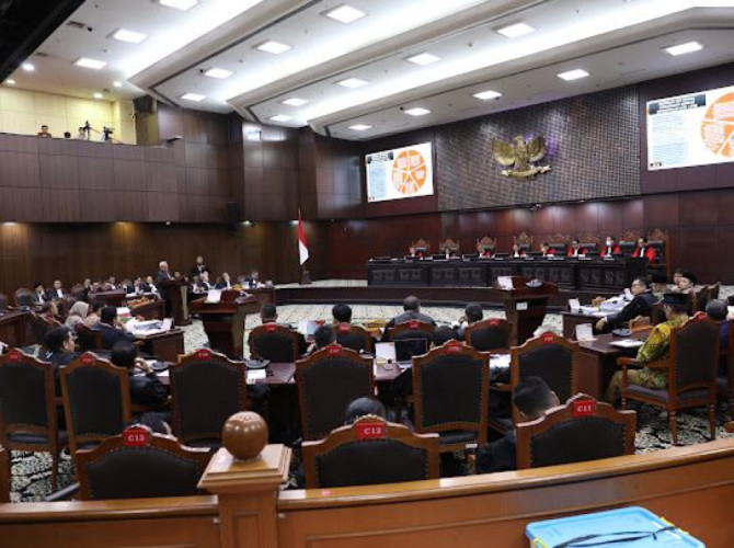 MK Kirim Surat Pemanggilan Kepada 4 Menteri Kabinet Jokowi Untuk Beri Keterangan Dalam Sidang Sengketa Pemilu