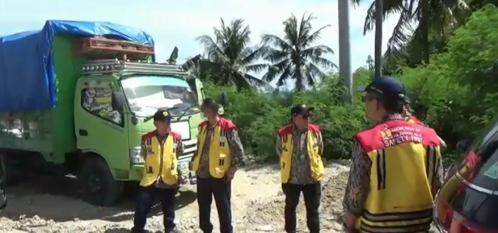 Jelang Arus Mudik Lebaran, Kementerian PUPR Tinjau Jalan Rusak Parah di Kabupaten Majene