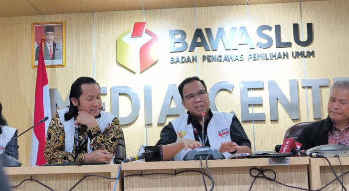 Diduga Lakukan Pelanggaran Saat Kampanye, Tim Hukum TPN Ganjar-Mahfud Laporkan Prabowo-Gibran ke Bawaslu
