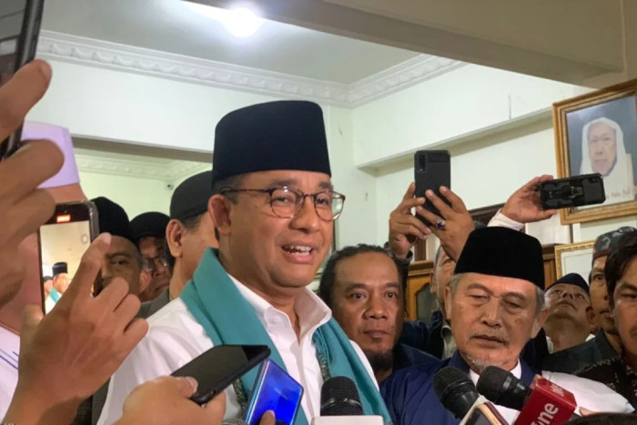 Kunjungi Pondok Pesantren Al-Itqon Cengkareng, Anies Temui KH Mahfudz Asirun