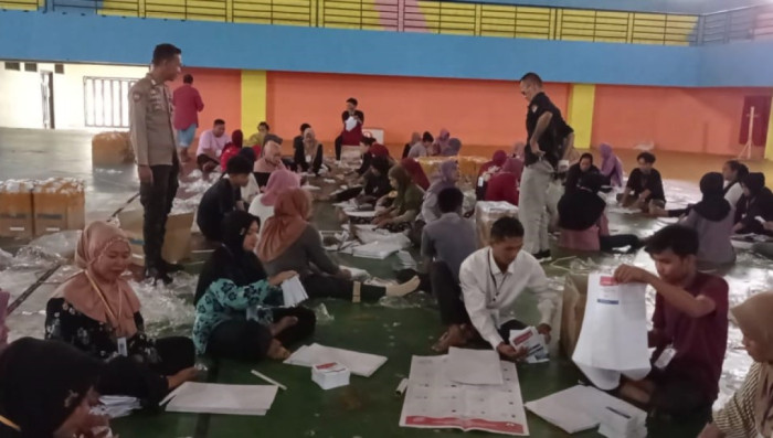 KPU Kuansing Temukan 447 Surat Suara Rusak