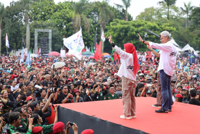 Ganjar Bakar Semangat Puluhan Ribu Warga Jabar: Kami Bersama Rakyat