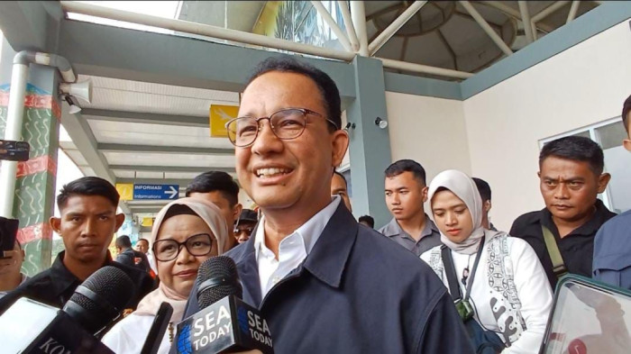 Penggemar Ingin Memberikan 'Food Truck', Anies: Saya Masih Mempelajari Istilah Itu