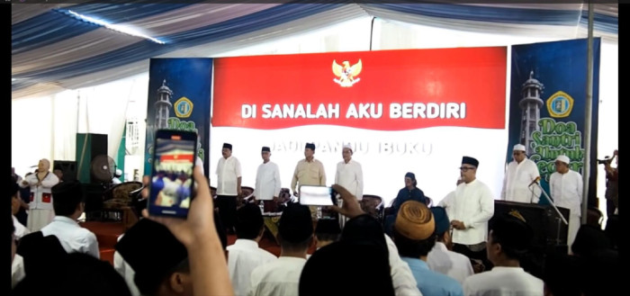 Prabowo di Sambut Ribuan Santriwati Ponpes Genggong Probolinggo