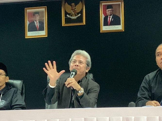 Todung Mulya Lubis: Politisasi Bansos yang Ditafsirkan Menguntungkan Paslon Tertentu