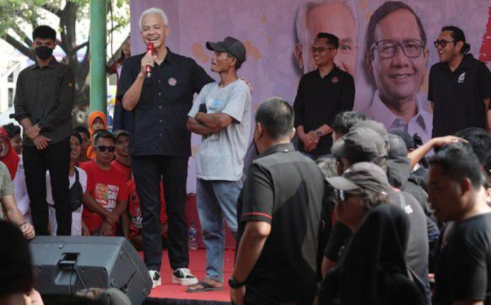Cerita Ganjar tentang “Hetero Space” Bersama Buruh dan Pelaku UMKM