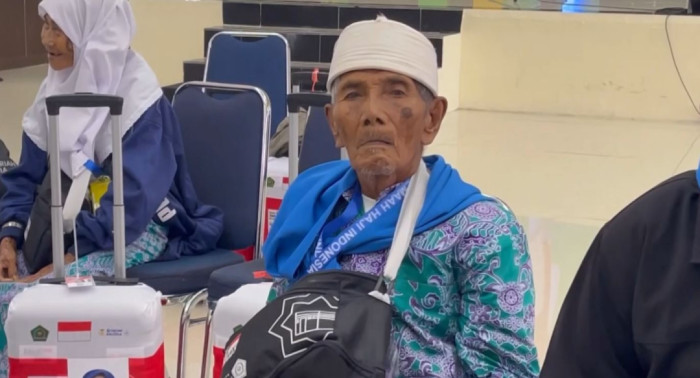Jemaah Calon Haji Usia 105 Tahun Asal OKU Timur Akhirnya Berangkat Haji