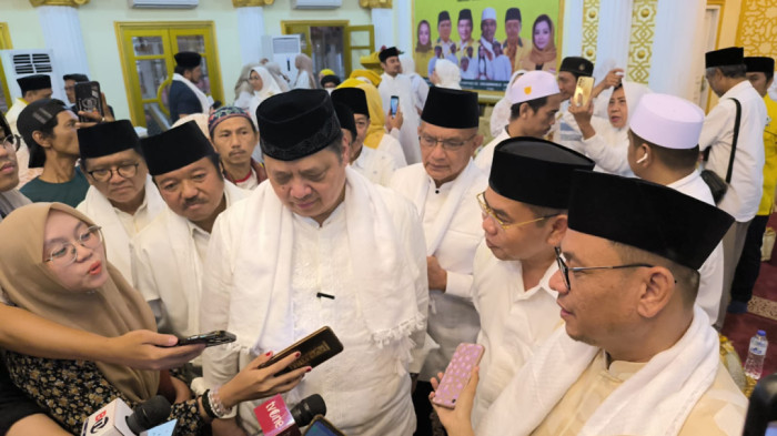 Airlangga Hartarto Imbau Warga Jaga Kedamaian dan Tidak Sebar Hoax